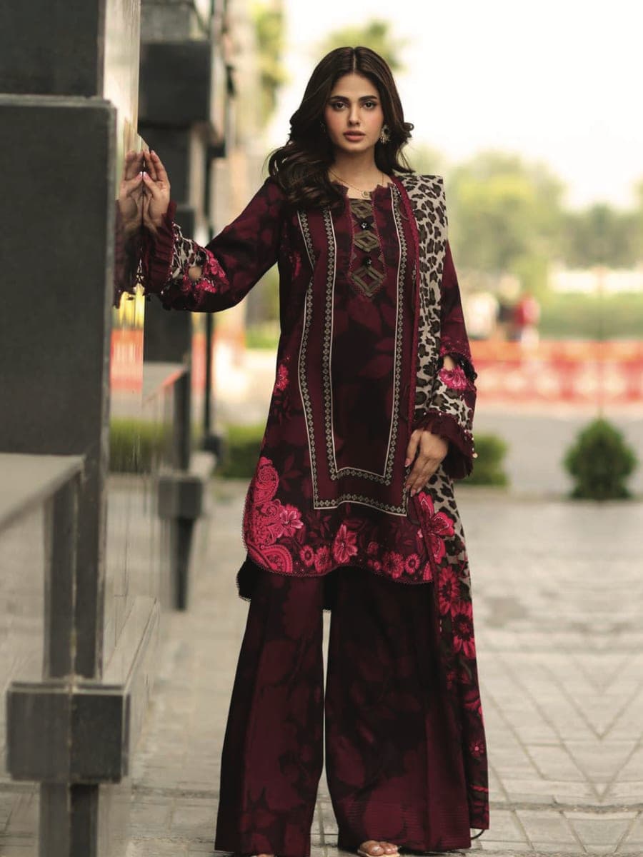 Pakistani Three Piece 33 — front view