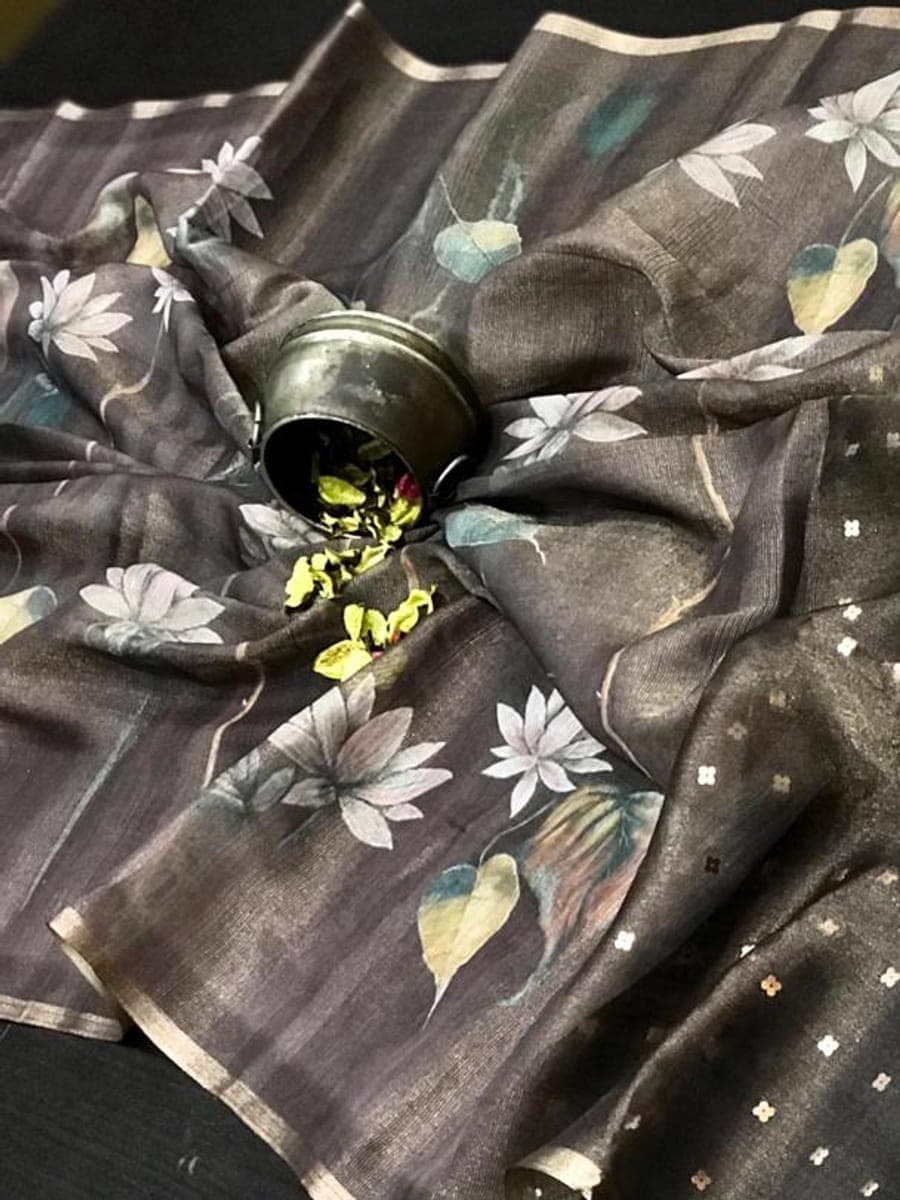 Indian Saree 07 — detail view